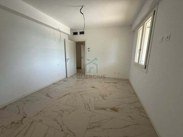 Appartamento con 6 locali in vendita in Via Gardesana dell'Acqua, Centro, Bardolino