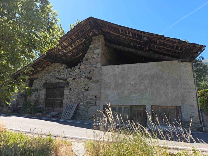 Casa trilocale in vendita in Frazione Chez Croiset, Fénis