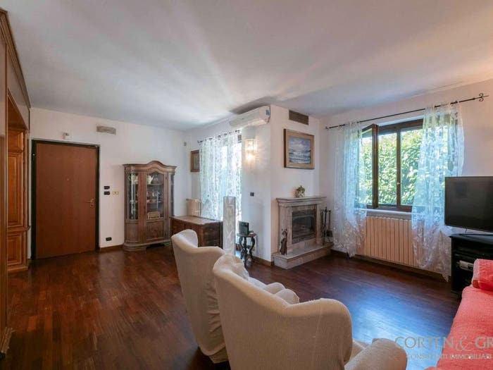 Casa con 6 locali in vendita in via Monte Cervino, Centro, Gassino Torinese