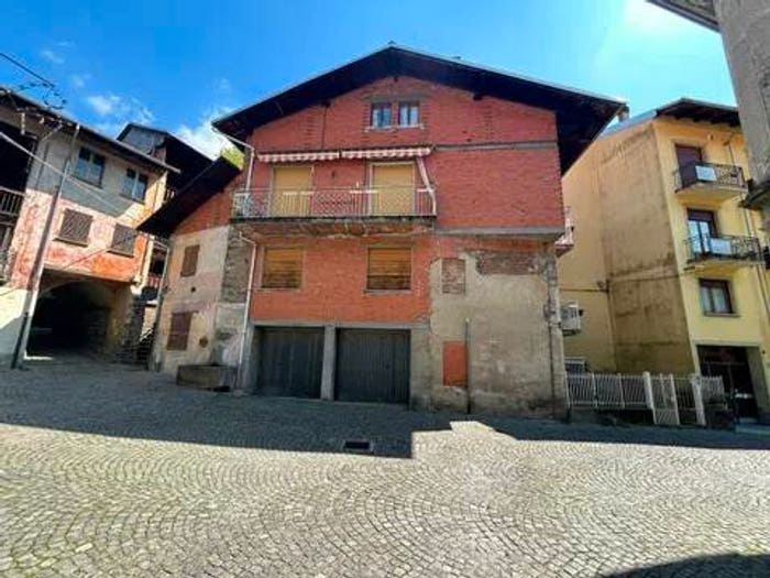 Casa con 5 locali in vendita in Via G Mazzini, Coggiola