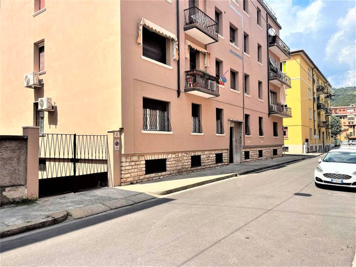 Appartamento trilocale in vendita in Via dell'Adige, Porta Venezia, Brescia