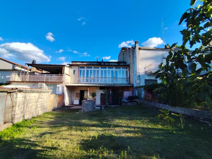 Casa con 6 locali in vendita in Via Roma, Dentecane, Pietradefusi