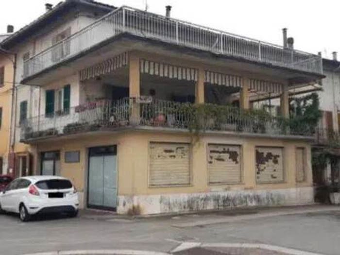 Appartamento trilocale in vendita in Via Vittorio Emanuele Ii, Rivalta Bormida