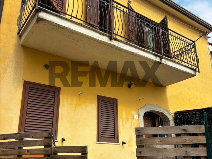 Casa con 6 locali in vendita in Via aria di caruso, Apollosa