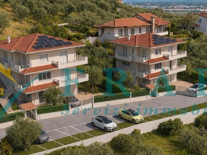 Casa con 6 locali in vendita in Montemurlo