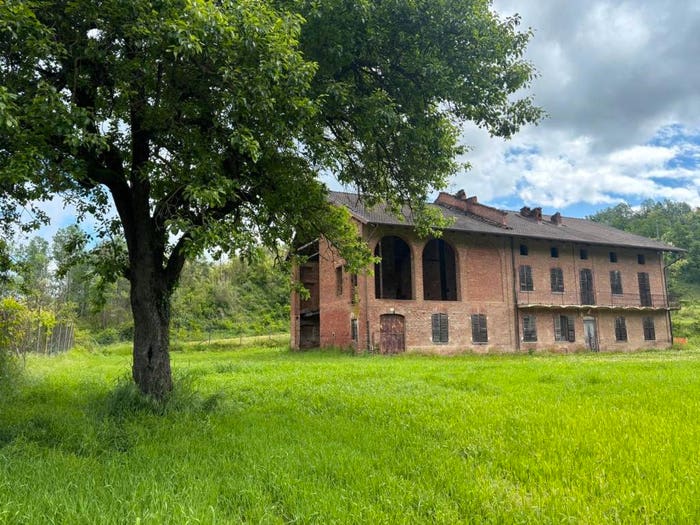 Casa con 6 locali in vendita in Bricco Barrano, Cantarana