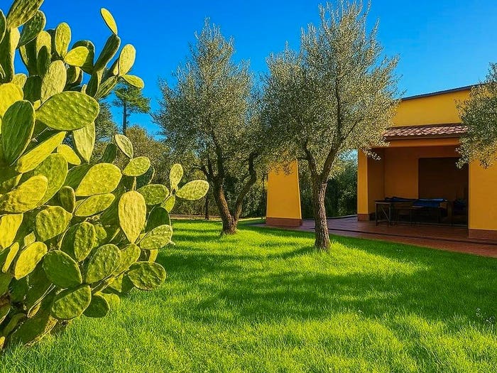 Casa con 6 locali in vendita in Via del Tredici, Montecarlo
