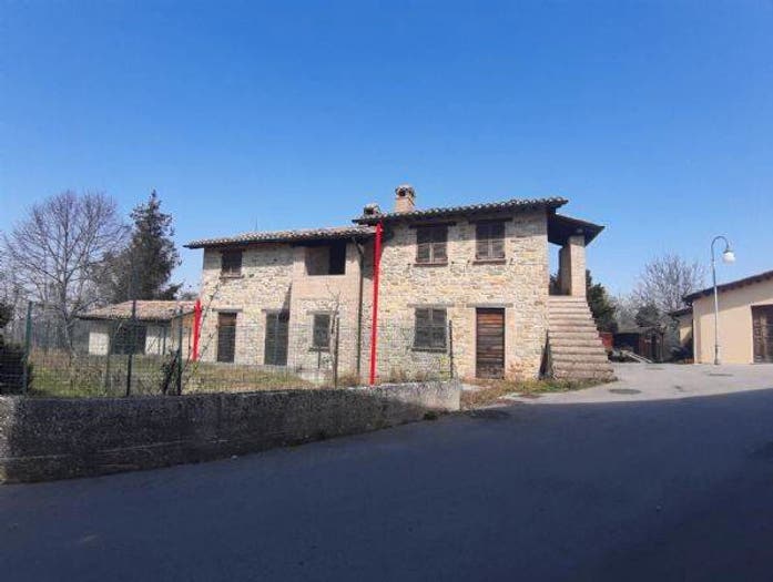 Casa trilocale in vendita in Via Pertana, Nocera Umbra