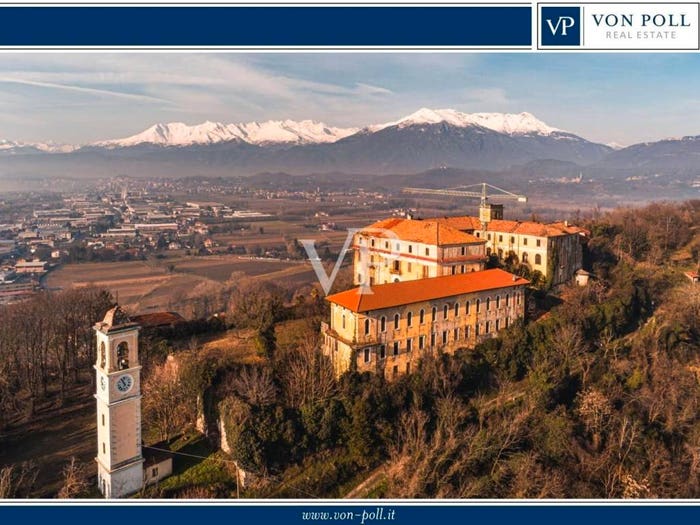 Casa con 6 locali in vendita in Via Castello, Bollengo