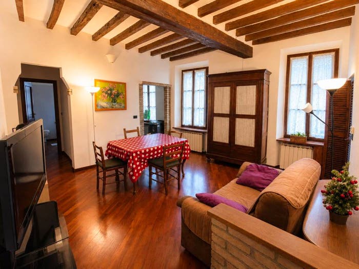 Appartamento trilocale in vendita in Borgo Valorio, Centro Storico, Parma