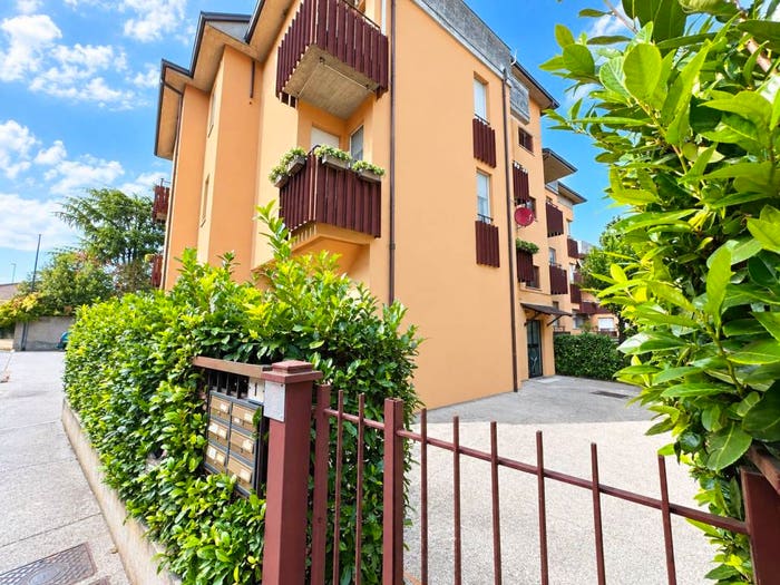 Appartamento con 5 locali in vendita in Via Fabio Filzi, Centro, Ghedi