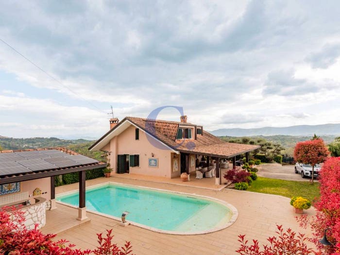 Casa con 6 locali in vendita in Via San Liberatore, San Liberatore, Frosinone