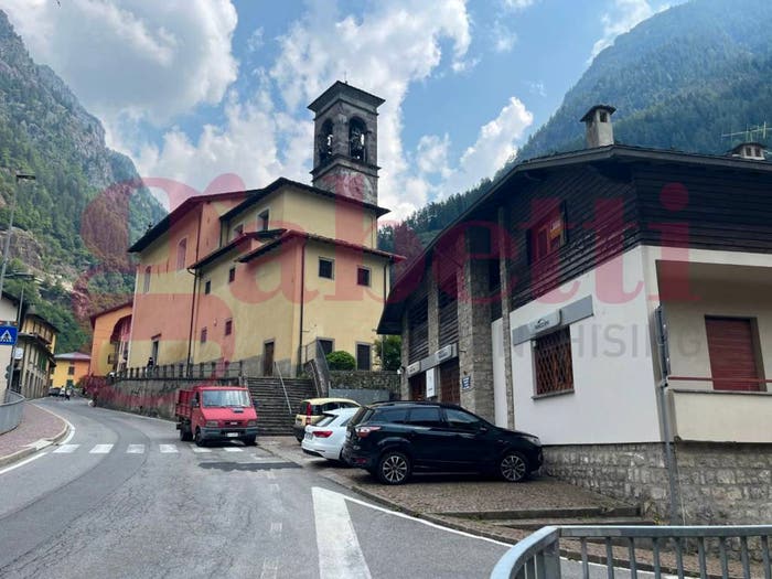 Appartamento quadrilocale in vendita in Via Umberto Primo, Centro, Branzi