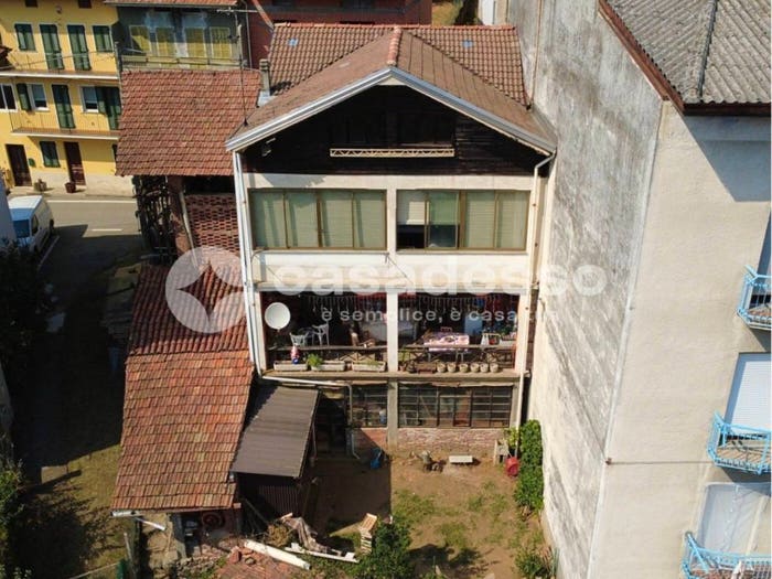 Casa con 6 locali in vendita in Via Novembre, Coggiola