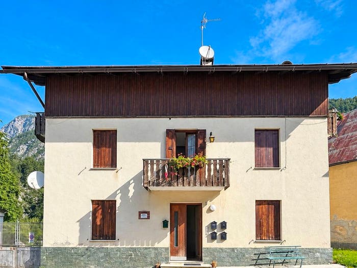 Appartamento trilocale in vendita in Borgo Basso, Bagni Di Lusnizza, Malborghetto Valbruna