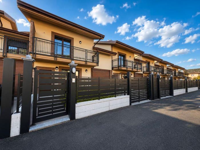 Casa con 6 locali in vendita in Via Val della Torre, Centro, Caselette
