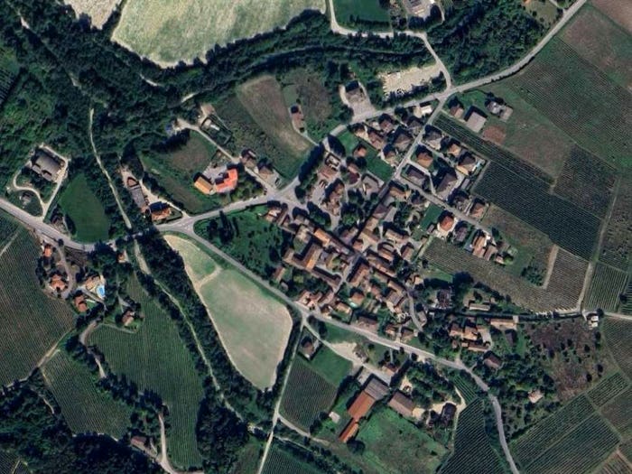 Appartamento trilocale in vendita in Via Maestra, Borgo Priolo