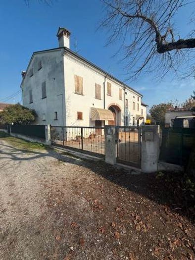 Casa in vendita in Viottolo Ex Scuole, Pieve Saliceto, Gualtieri