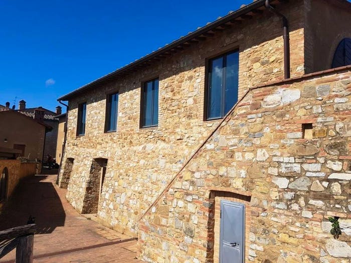 Casa con 6 locali in vendita in Poggibonsi