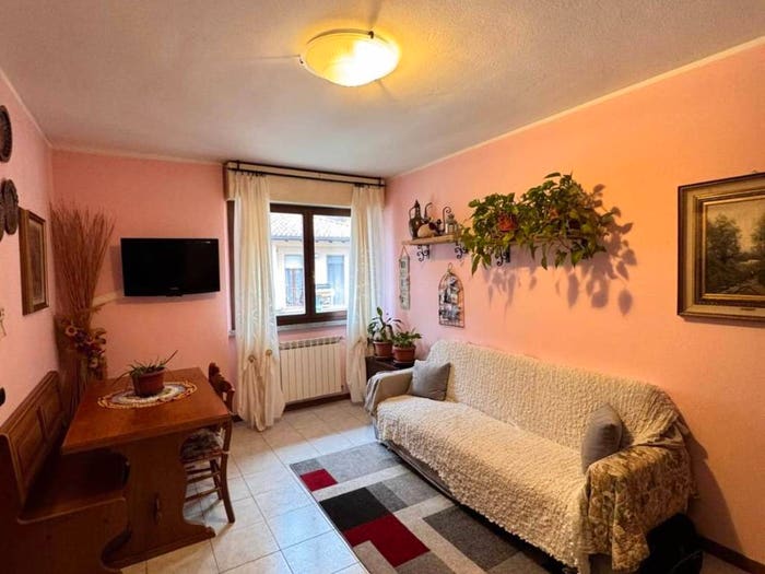Appartamento bilocale in vendita in Via De Gasperi, Centro, Asso