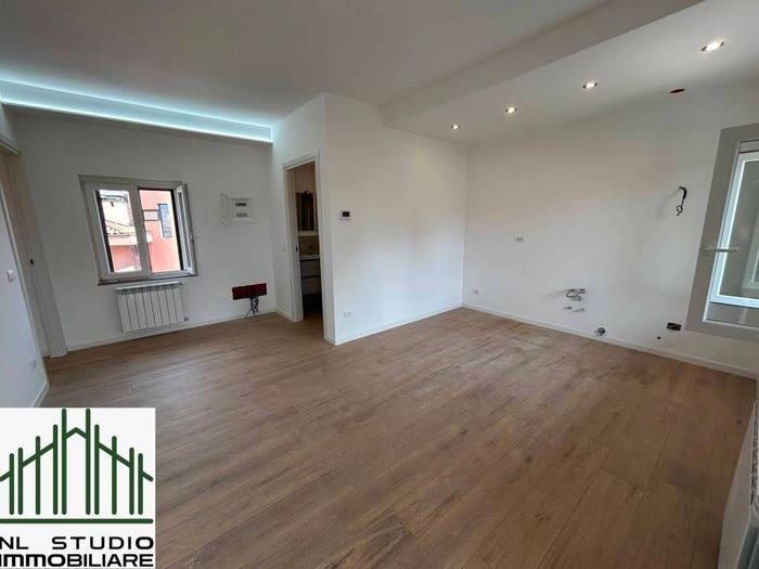 Appartamento trilocale in vendita in Via Francesco Crispi, Ospedale, Busto Arsizio