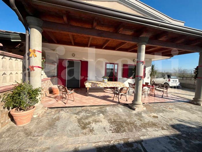Casa quadrilocale in vendita in VIA ORTA LORETO, Centro, Angri