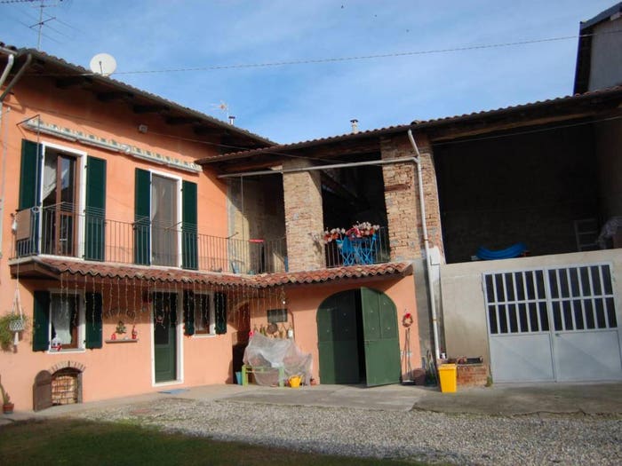 Casa quadrilocale in vendita in Centro, Viarigi