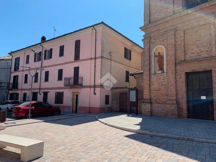 Appartamento quadrilocale in vendita in Via Roma, Pieve Albignola