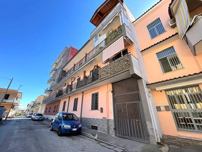 Appartamento trilocale in vendita in Via Ugo Foscolo, Madonna delle Grazie, Giugliano in Campania