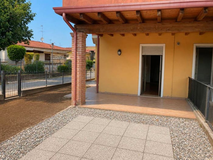 Appartamento trilocale in vendita in Via Tito Speri, Centro, Leno