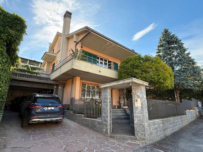Casa con 6 locali in vendita in Salice Terme, Godiasco Salice Terme