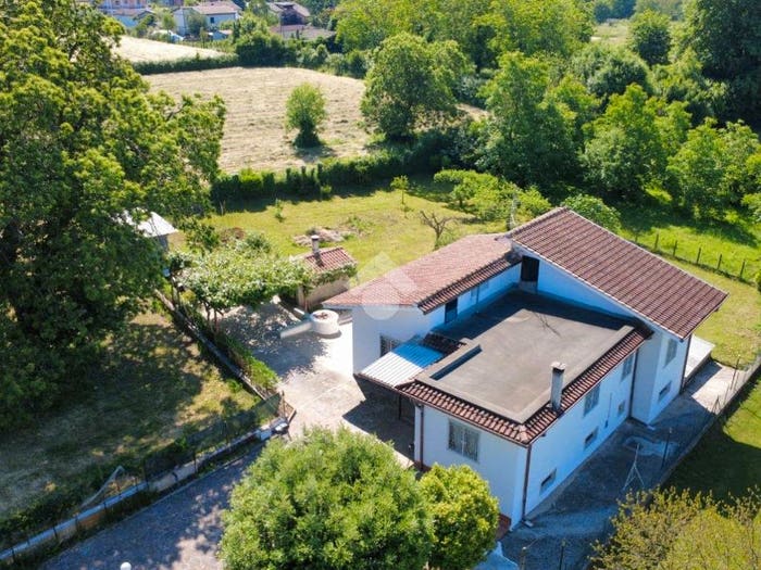 Casa con 5 locali in vendita in Via Matteuzzo, San Bartolomeo, Cave