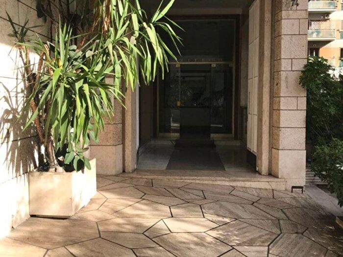 Appartamento trilocale in vendita in Via Ugo De Carolis, Balduina, Roma