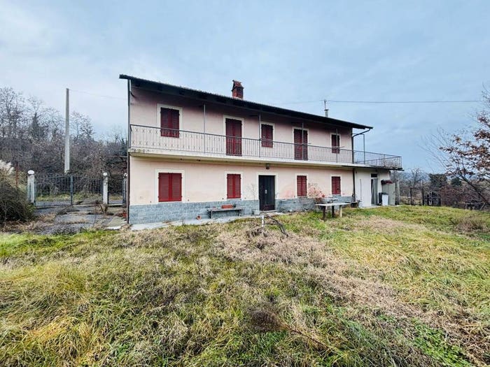 Casa con 6 locali in vendita in Strada per Mondovì, Carrù