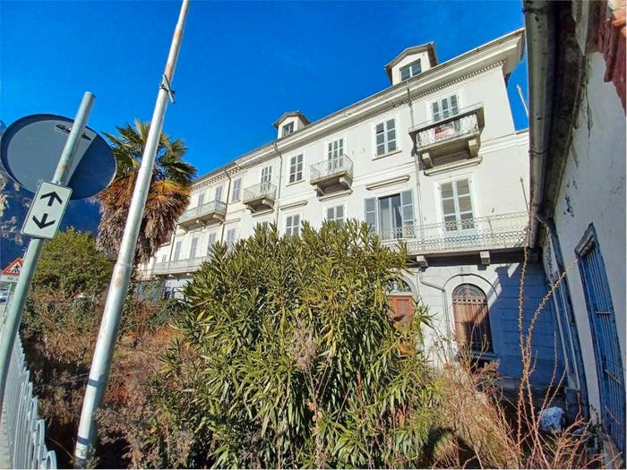 Appartamento con 6 locali in vendita in Centro, Donnas