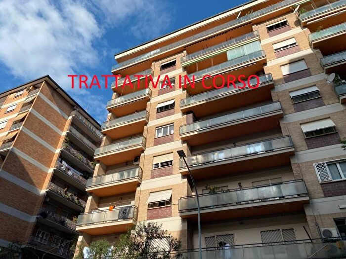 Appartamento quadrilocale in vendita in Via Fabio Numerio, Furio Camillo, Roma