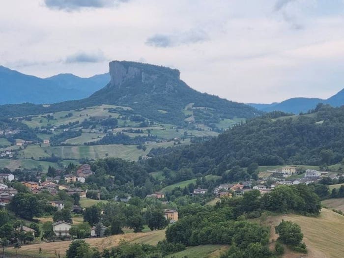 Appartamento trilocale in vendita in Via Felinamata, Castelnovo Ne' Monti