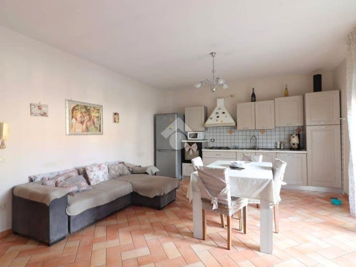 Appartamento trilocale in vendita in Via amerigo vespucci, Teverola