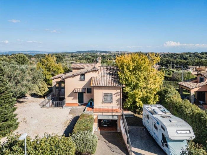 Casa con 6 locali in vendita in Via di Montefranco, Bracciano