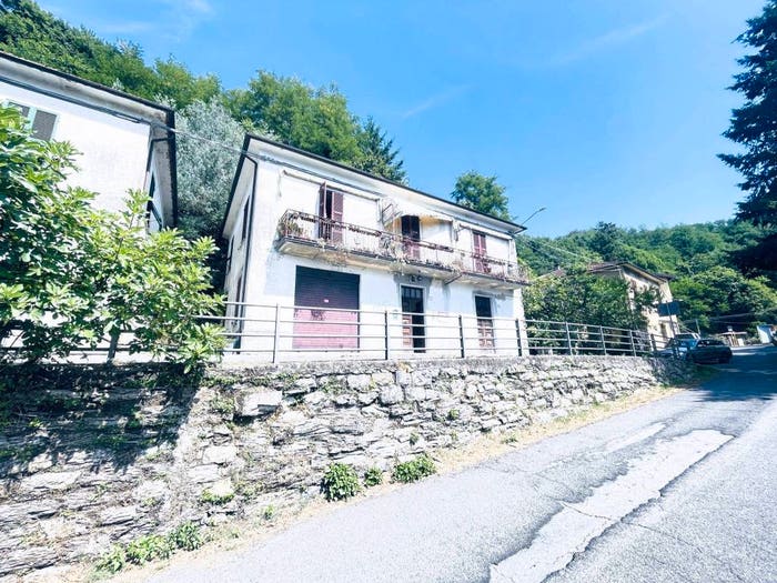 Casa con 6 locali in vendita in Strada Provinciale di Giovagallo, Tresana