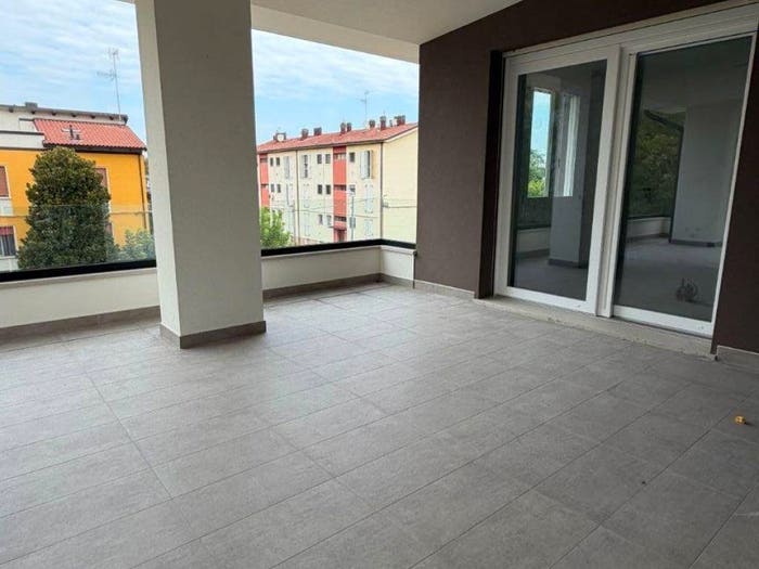 Appartamento con 6 locali in vendita in Strada Tre Case, San Damaso, Modena