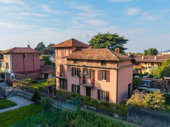 Casa con 5 locali in vendita in VIA ROMA, Paladina