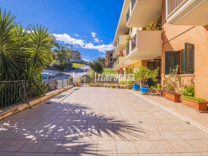 Appartamento quadrilocale in vendita in Via Settembre, Monte San Giusto