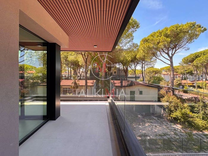Appartamento quadrilocale in vendita in Via dei Pini, Centro, Lignano Sabbiadoro