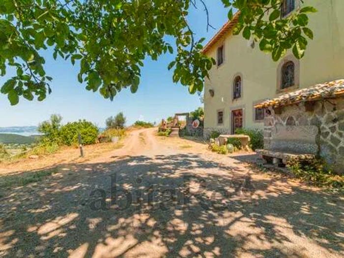 Casa con 6 locali in vendita in Via Daniele Manin SNC, Centro, Montefiascone
