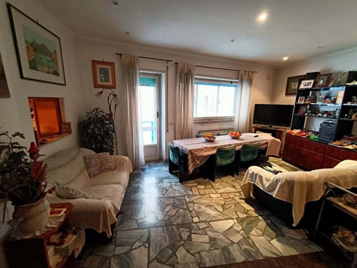 Appartamento quadrilocale in vendita in Via Giovanni Battista Cerruti, Garbatella, Roma