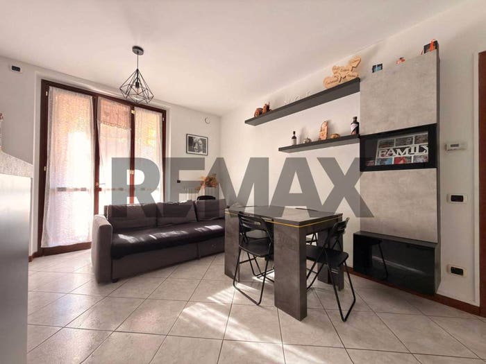 Appartamento trilocale in vendita in via Galileo Galilei, Centro, Dresano