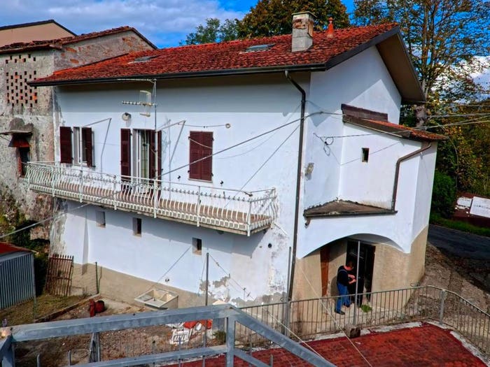 Casa con 6 locali in vendita in Verpiana, Aulla