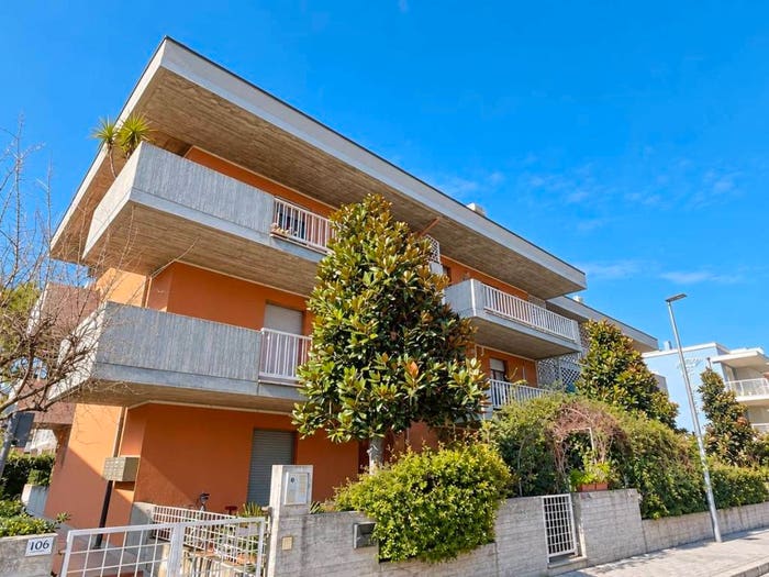 Appartamento con 6 locali in vendita in Via Ponza, Centro, Grottammare