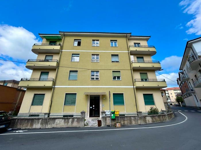 Appartamento trilocale in vendita in Via Soprano, Centro, Acqui Terme